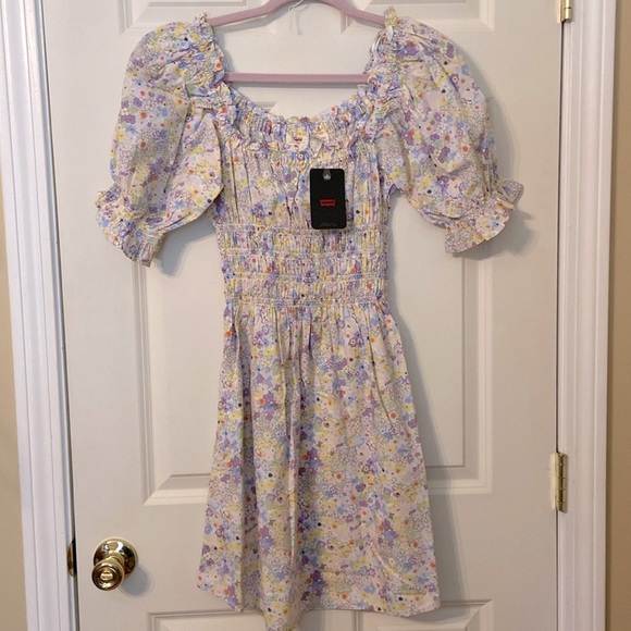 Levi Floral Smocked Dress Medium Brand New - Picture 3 of 12